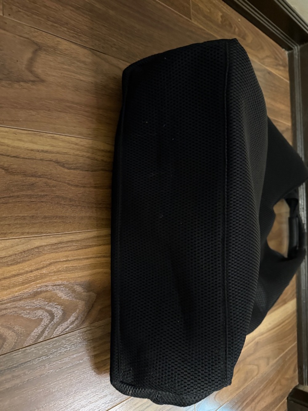 lululemon athletica Black Sling Tote with Mesh Pocket. This bag is reversible!! - Picture 10 of 10
